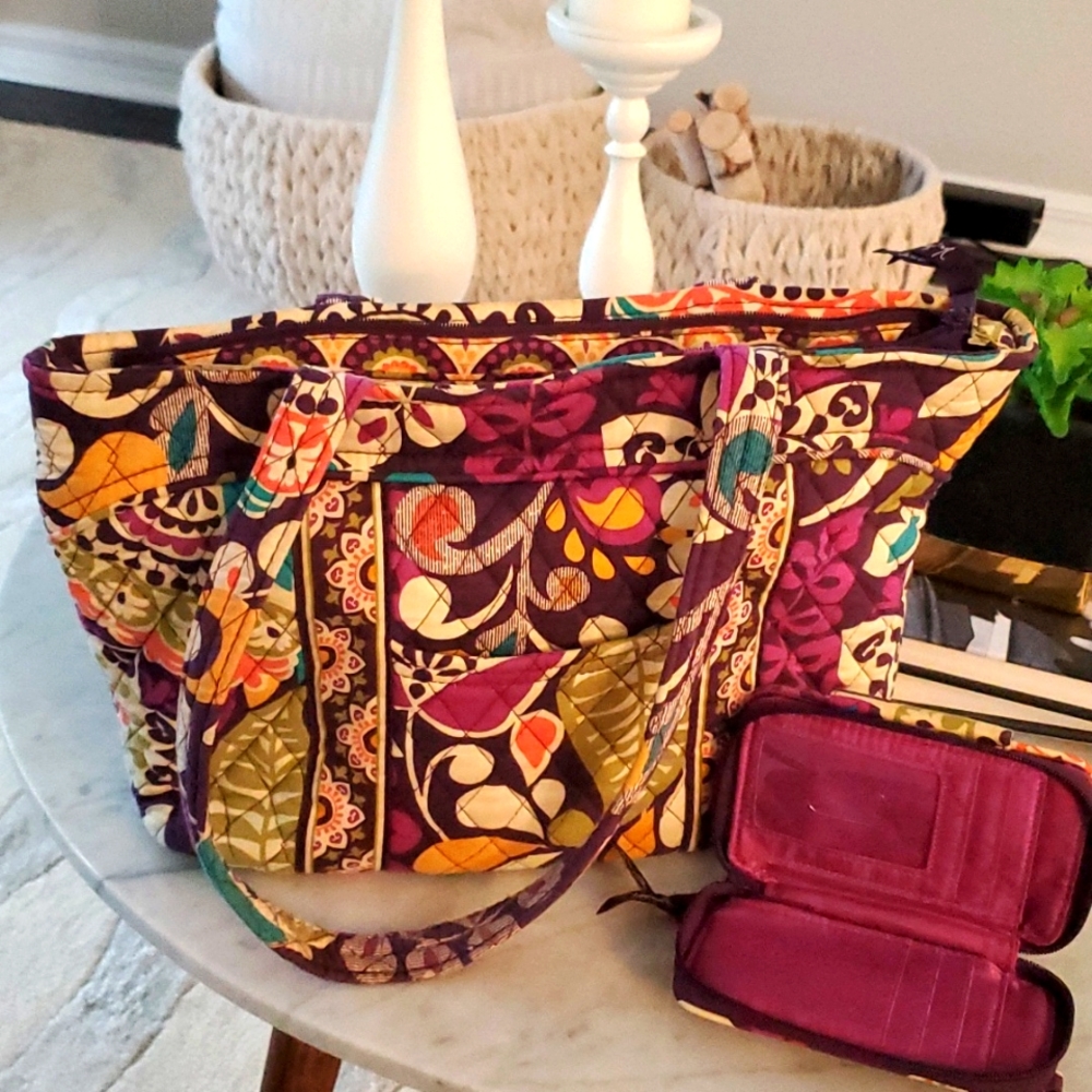 Vera Bradley medium bag. Purple undertone